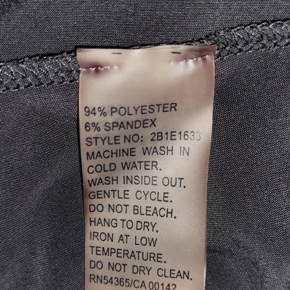 8 | Bianca Nygård | Twisted Chest Sleeveless Blouse - Picture 5 of 6